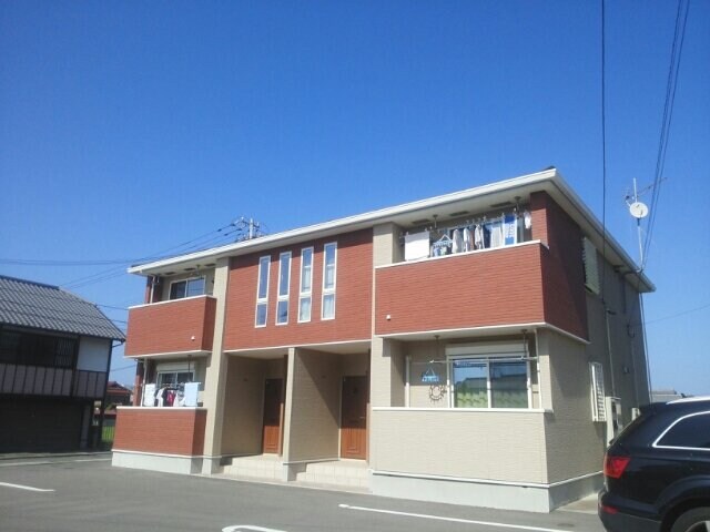 物件外観写真1　(物件の外観です)