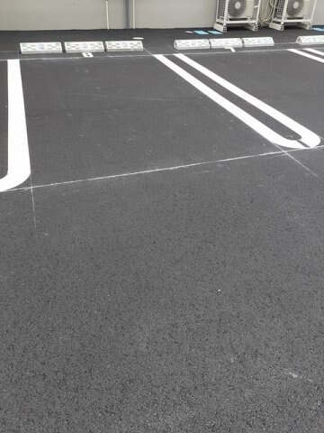 物件外観写真2　(駐車場です)