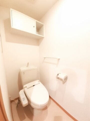 物件内観写真16　(トイレもきれいです)