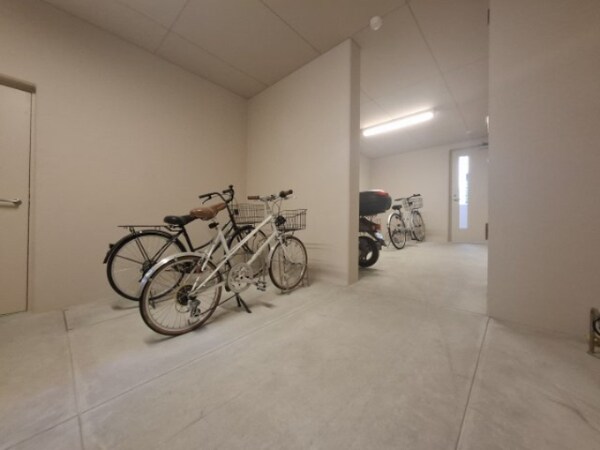 建物設備(駐輪場)