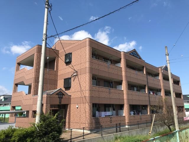 物件外観写真1　(外観写真（昼）)