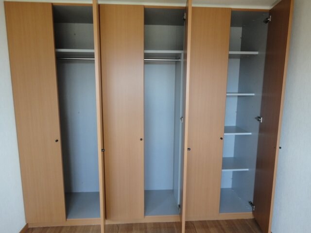 物件内観写真16　(東洋室クローゼット)