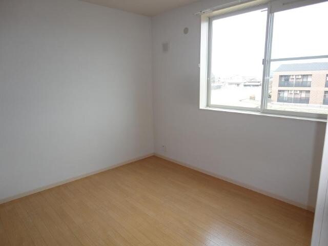 物件内観写真10　(洋室)