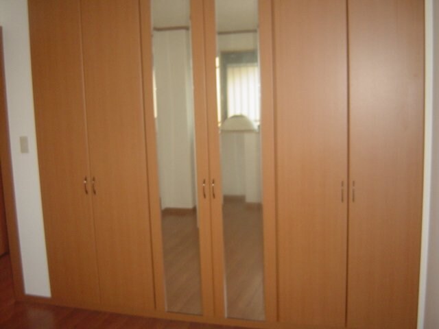 物件内観写真14　(洋室収納)