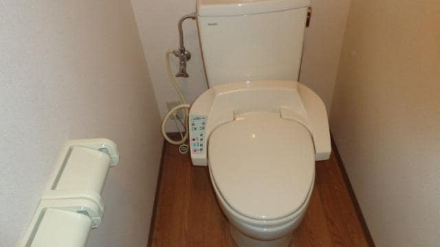 物件内観写真11　(シャワー付トイレ)