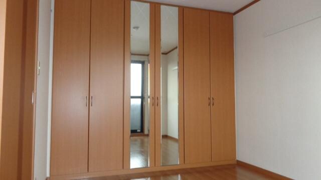 物件内観写真14　(洋室)