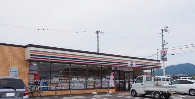 物件外観写真2　(セブンイレブン東かがわ川東店様まで450m)