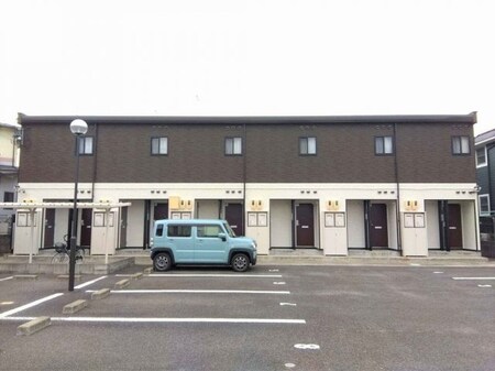 レオパレスさぬきⅡ外観写真