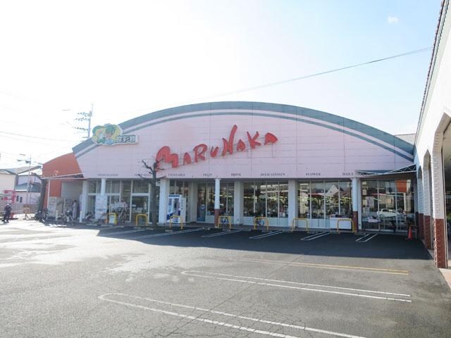 物件外観写真2　(マルナカ伏石店まで245ｍ)