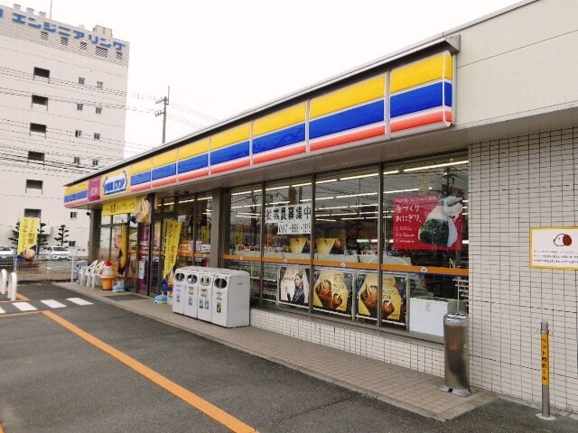 物件外観写真4　(ミニストップ花の宮2丁目店まで472ｍ)