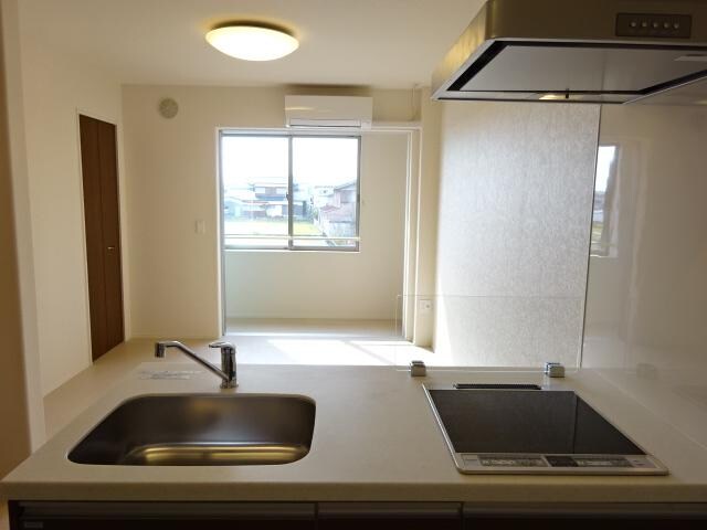 物件内観写真10　(リビング)