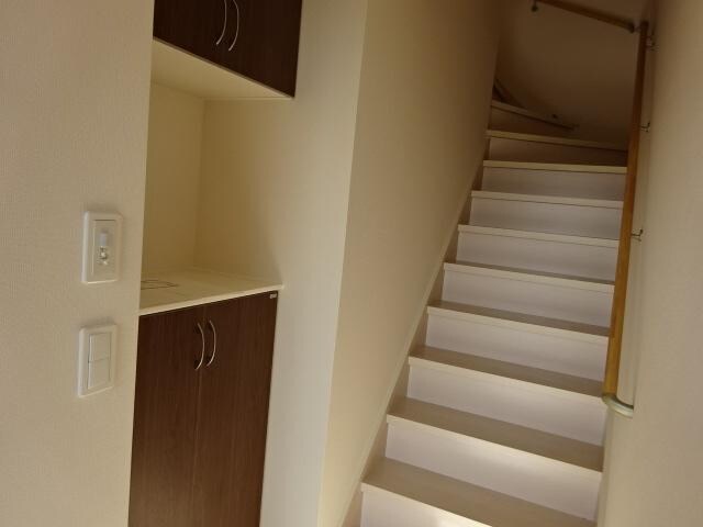 物件内観写真25　(玄関)