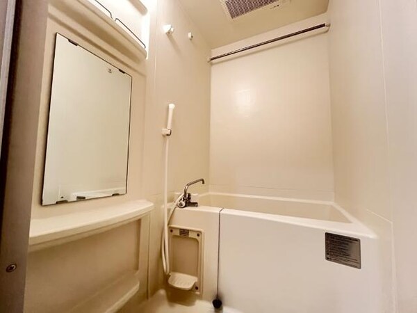 浴室(バス／シャワールーム等)