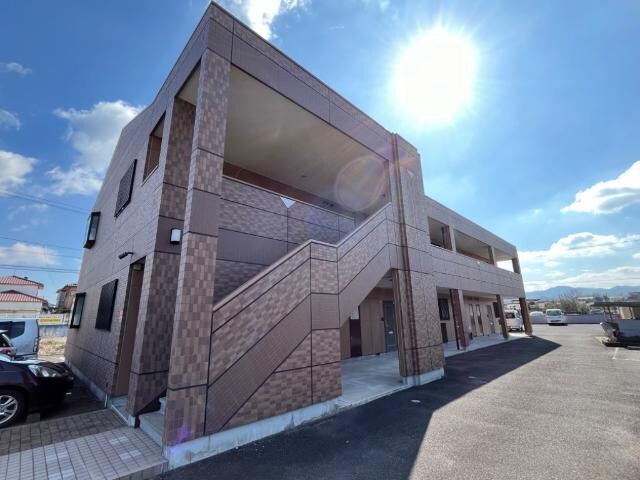 物件外観写真2　(外観写真（昼）)