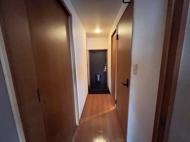 物件内観写真11　(廊下)