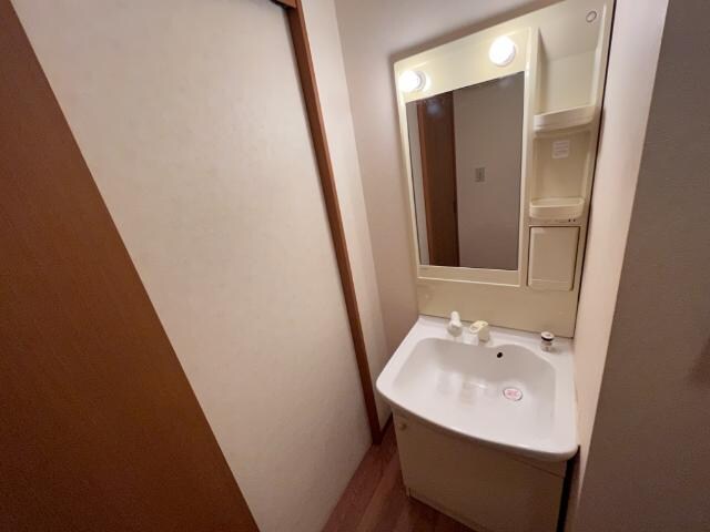 物件内観写真14　(洗髪洗面化粧台)