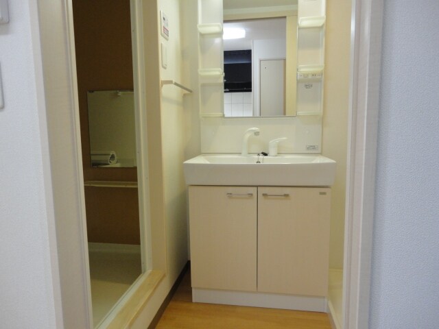 物件内観写真12　(洗髪洗面化粧台)