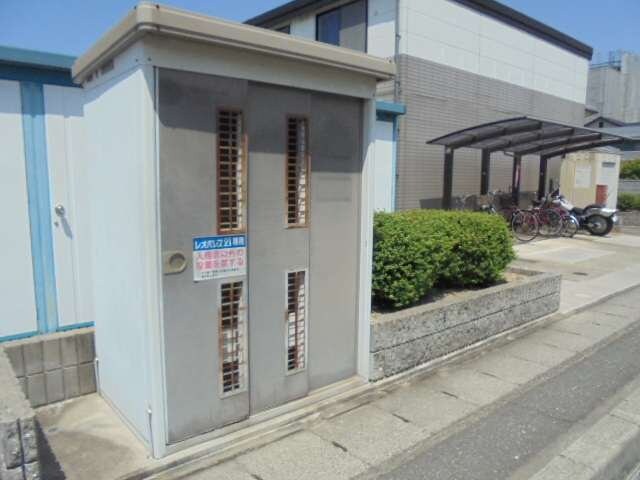 物件内観写真14　(ゴミ置き場)