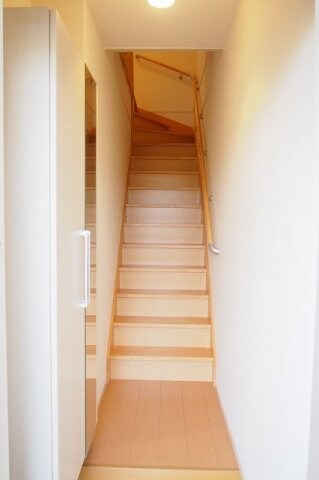 物件内観写真19　(シンプルで使いやすい玄関です)