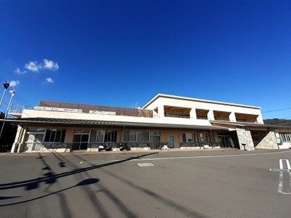 周辺環境(高松市牟礼総合センターさんまで400m)