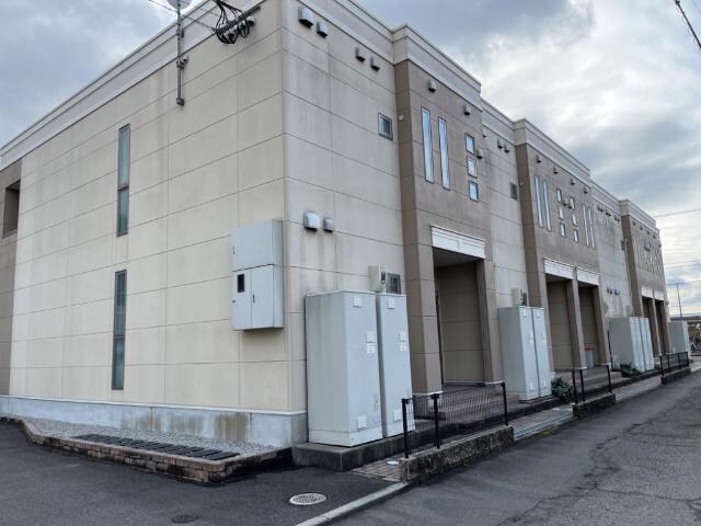 物件外観写真1　(外観写真（昼）)