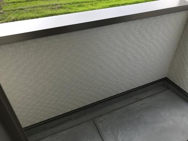 物件内観写真10　(ベランダ)