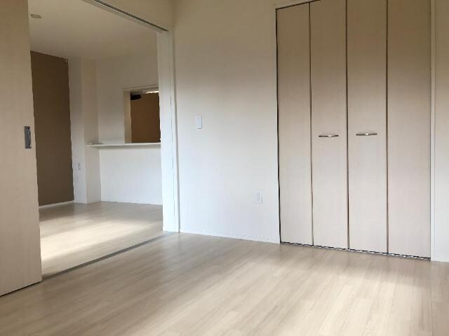 物件内観写真11　(洋室)