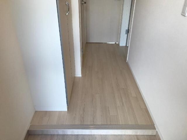 物件内観写真13　(玄関)