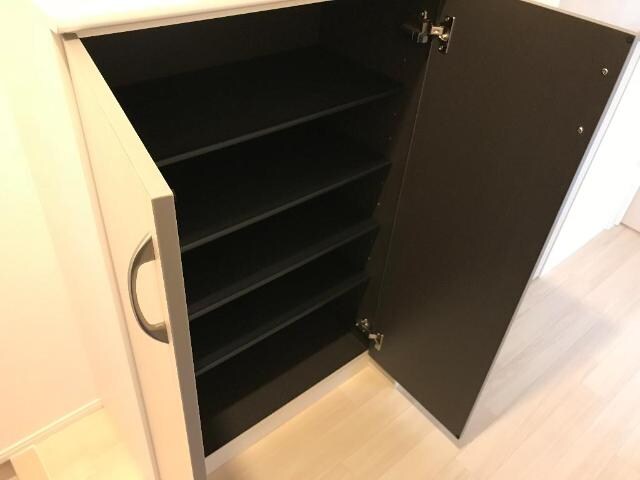 物件内観写真14　(下駄箱)