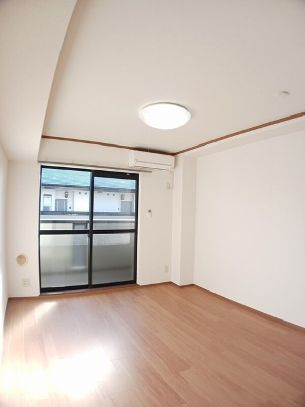 居室(パワーシティ屋島さんまで2430m)