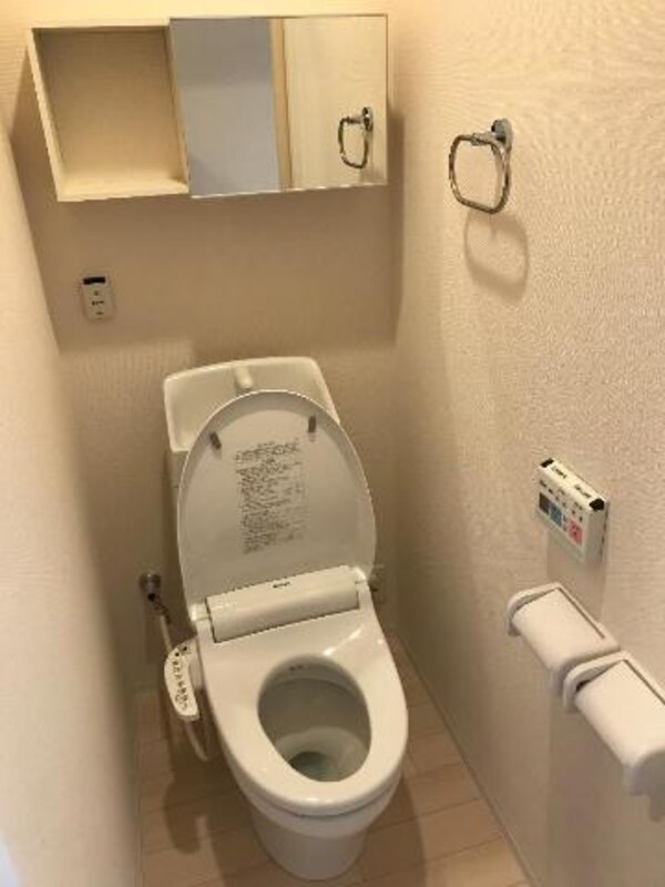 トイレ(シャワー付トイレ)