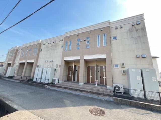 物件外観写真1　(外観写真（昼）)