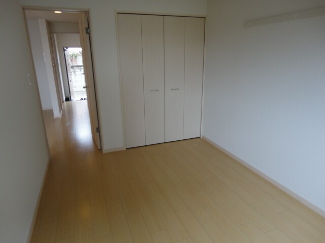 物件内観写真11　(洋室)