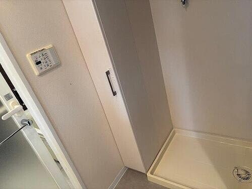 物件内観写真10　(室内洗濯機置き場（原状回復工事後2025/10）)