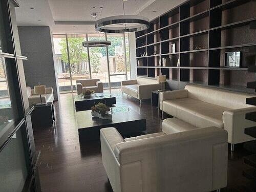 物件内観写真13　(ロビー)