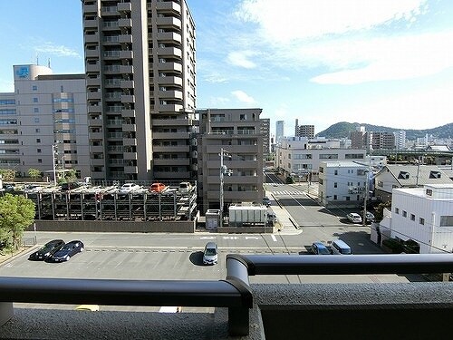 物件内観写真11　(バルコニーからの眺望（2023/4前回募集時撮影）)