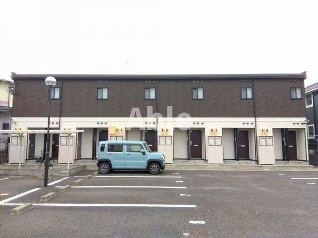 物件外観写真1　(2022年12月に外壁塗装いたしました。)