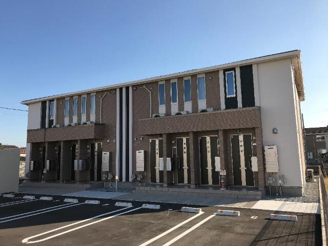 物件外観写真1　(外観写真（昼）)