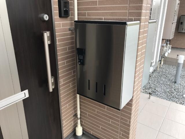 物件内観写真9　(宅配ボックス)