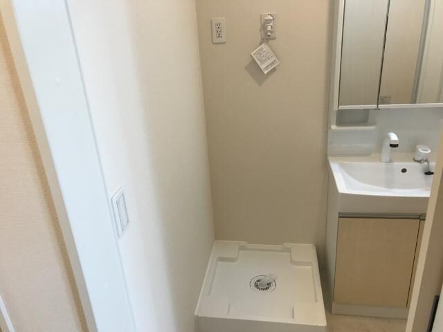 物件内観写真21　(洗濯機置場)