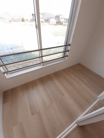 物件内観写真18　(バルコニーがあります)