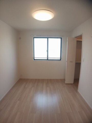 物件内観写真12　(内装です)