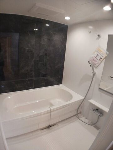物件内観写真11　(きれいなお風呂です)