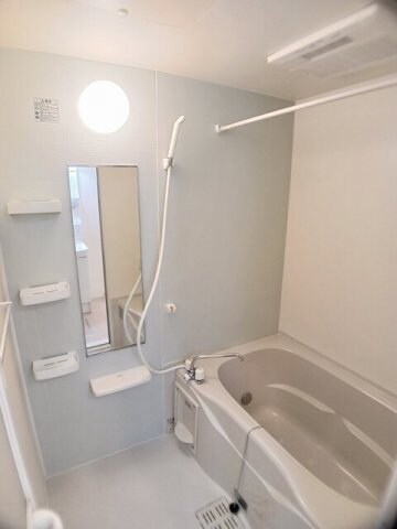 物件内観写真11　(日々の暮らしに欠かせないお風呂です)