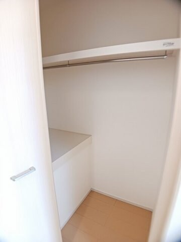 物件内観写真14　(大きなものも収納できそうです)