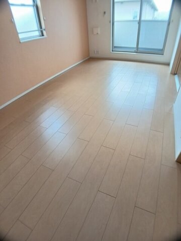 物件内観写真9　(使いやすいリビングです)