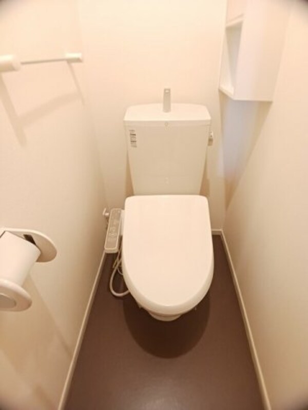 トイレ(シンプルで使いやすいトイレです)