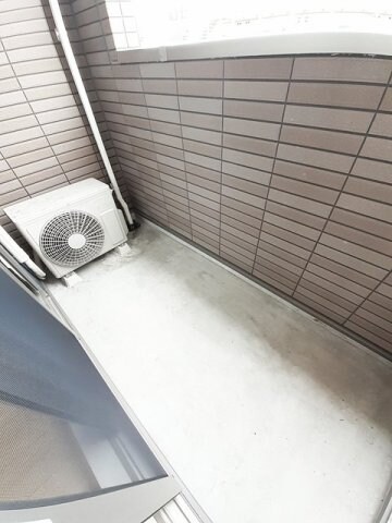 物件内観写真18　(外からの目が気にならないバルコニーで洗濯物が干せます)