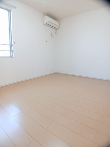 物件内観写真12　(内装もきれいです)