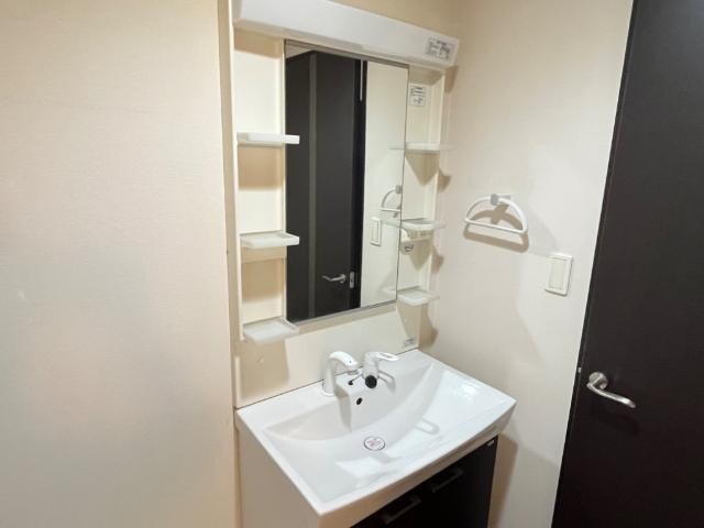 物件内観写真7　(洗髪洗面化粧台)